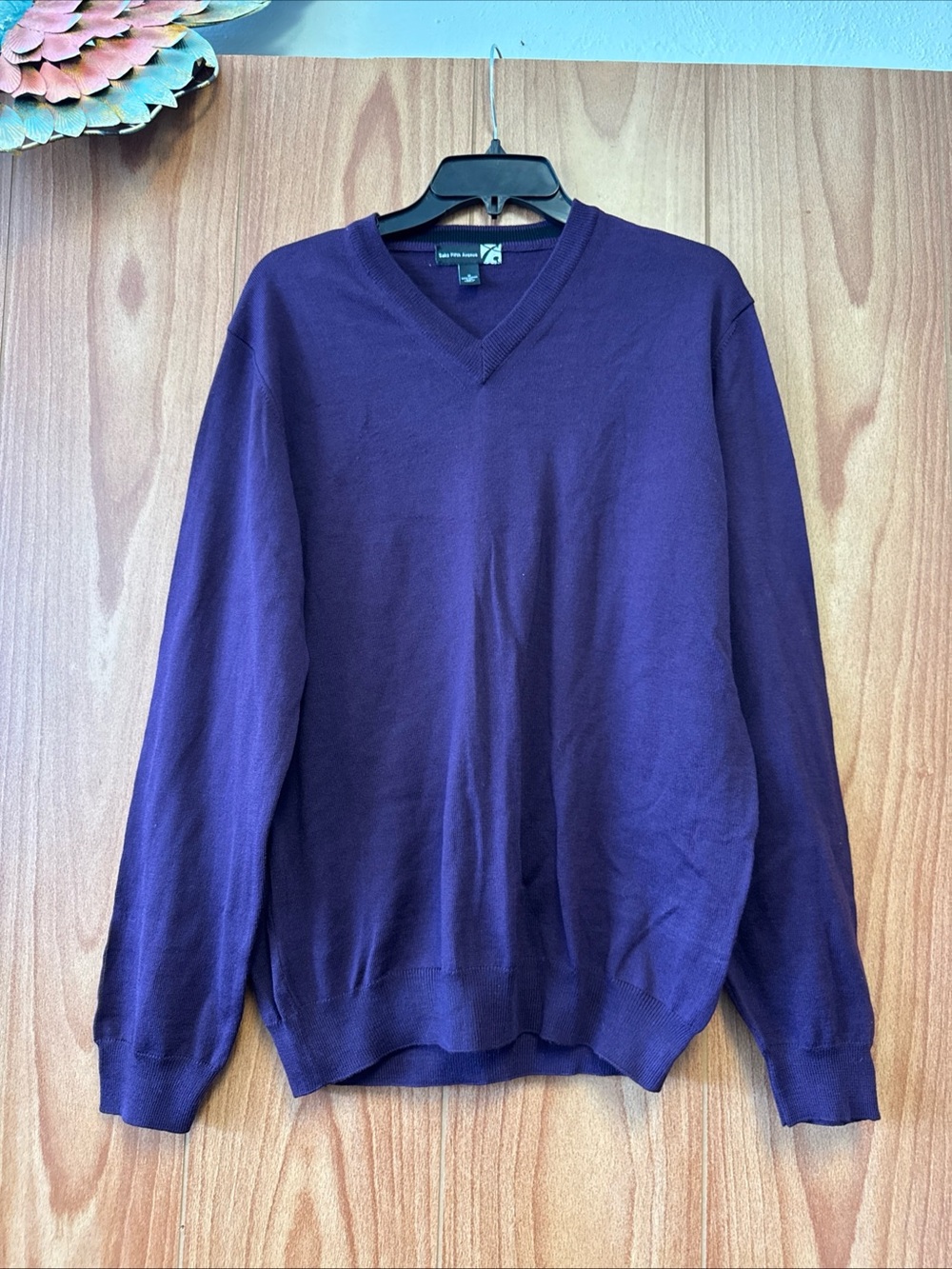 Saks Fifth Ave Purple V Neck Men's Sweater M Medium 100% Merino Wool